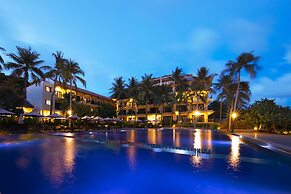 Hon Rom Central Beach Resort