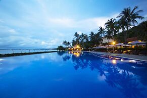 Hon Rom Central Beach Resort