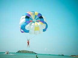 Hon Rom Central Beach Resort