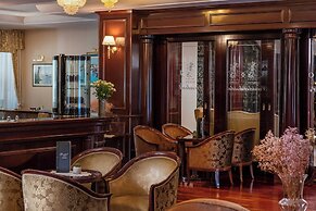 Hotel President Solin