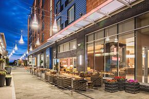 Hyatt Place Cleveland / Westlake / Crocker Park