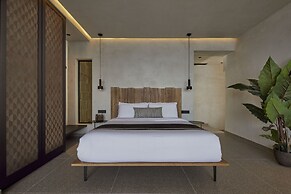 Damigos Caldera World