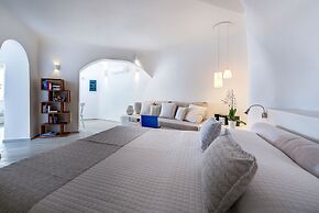 Damigos Caldera World