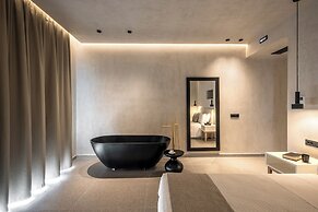 Damigos Caldera World