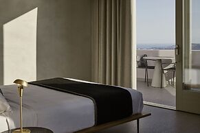 Damigos Caldera World