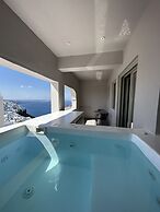 Damigos Caldera World