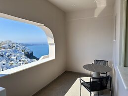 Damigos Caldera World