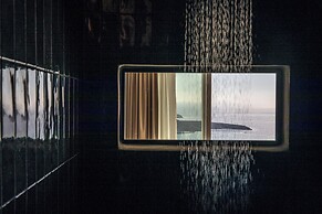 Damigos Caldera World