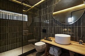 Damigos Caldera World