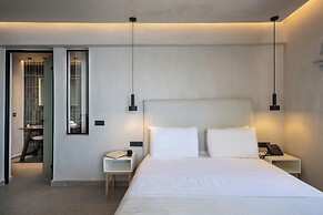 Damigos Caldera World