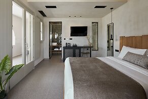 Damigos Caldera World