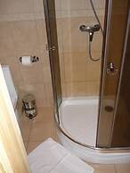 Seasons SPA Boutique Hotel