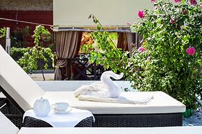 Seasons SPA Boutique Hotel