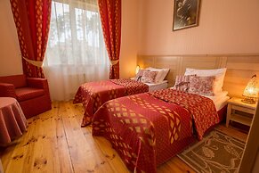 Seasons SPA Boutique Hotel