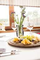 Seasons SPA Boutique Hotel