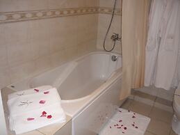 Seasons SPA Boutique Hotel