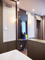 The Glam Boutique Hotel & Apt