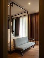 The Glam Boutique Hotel & Apt