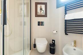 The Glam Boutique Hotel & Apt