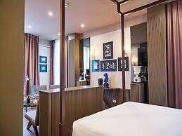 The Glam Boutique Hotel & Apt