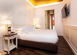 The Glam Boutique Hotel & Apt