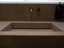 The Glam Boutique Hotel & Apt