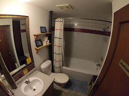 Up The Creek Backpacker's Lodge