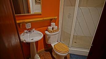 Up The Creek Backpacker's Lodge