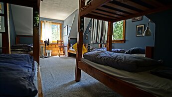 Up The Creek Backpacker's Lodge