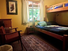 Up The Creek Backpacker's Lodge