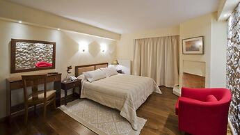 Ellinon Thea Arachova