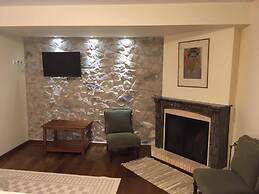 Ellinon Thea Arachova