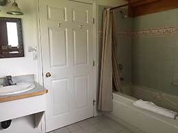 Rainbow Lake Castle Resort