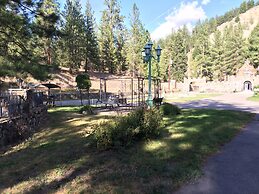 Rainbow Lake Castle Resort