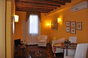 Piazza Nova Guest House