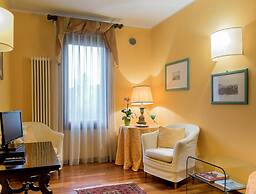 Piazza Nova Guest House