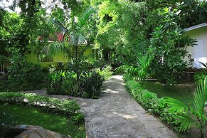 Thante Hotel- Nyaung Oo