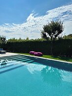 MEALBA HOTEL Suite & Pool