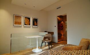 MEALBA HOTEL Suite & Pool