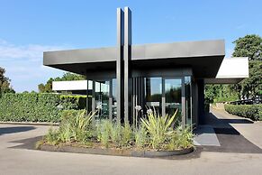 MEALBA HOTEL Suite & Pool