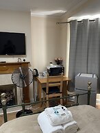 Hollybush Guest House