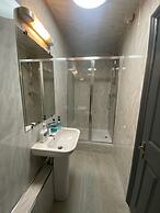 Hollybush Guest House