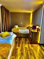 Hollybush Guest House