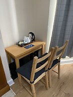 Hollybush Guest House