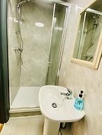 Hollybush Guest House