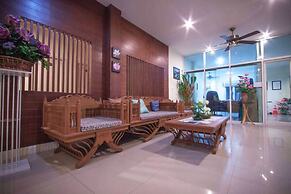 Lotus Suite Hua Hin