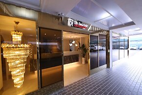 Denbasta Premium Hotel Bumil