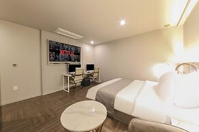 Denbasta Premium Hotel Bumil