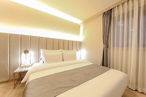 Denbasta Premium Hotel Bumil