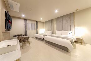 Denbasta Premium Hotel Bumil